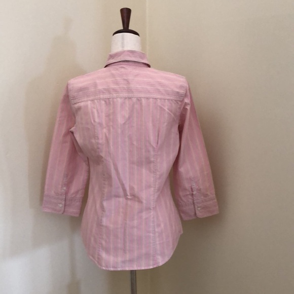 J. Crew. Button down 3/4 sleeve Shirt. Pink and Cream. Medium - Picture 4 of 9